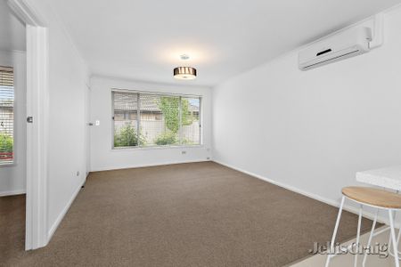 2/11 Corryong Court, Alfredton - Photo 2