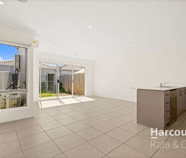 Comfort, Space & Convenience in the Heart of Wallan - Photo 3