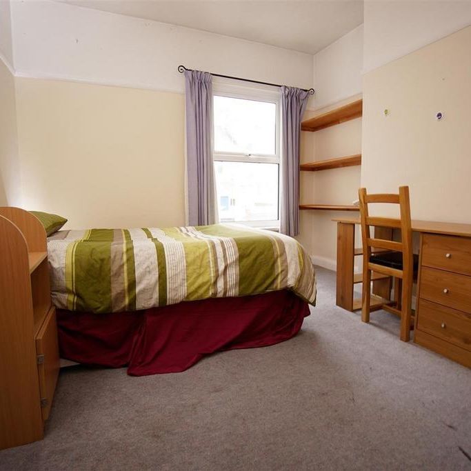 4 bedroom house to rent - Photo 1