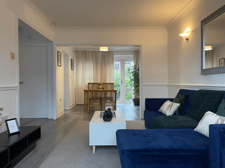 3 bedroom terraced house to rent - Photo 2