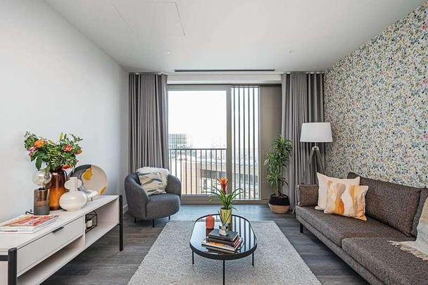 Westfield Avenue, Stratford, E20 - Photo 1