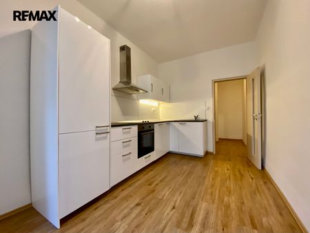 Pronájem bytu 1+1 40 m², Pod Marjánkou 1674, Praha - Fotografie 2
