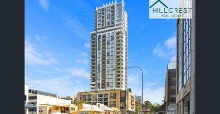 OUTSTANDING THREE BEDROOM APARTMENT WITH CBD LIVING - Photo 4