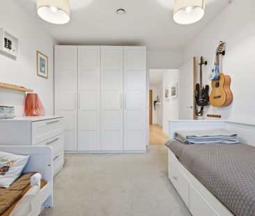 Edgware Road, London, NW9 - Photo 6