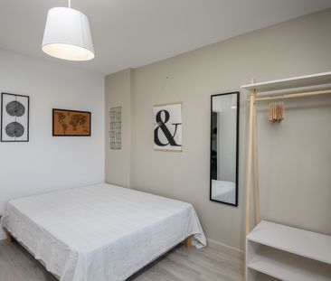 ABEL ANTOUNE Roommate 4 Bedrooms at Le Bouscat - Photo 2