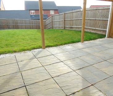 2 bedroom semi-detached house to rent - Photo 6