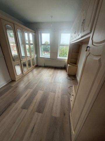 3 Bed Semi-Detached House, Bellhouse Road, S5 - Photo 3