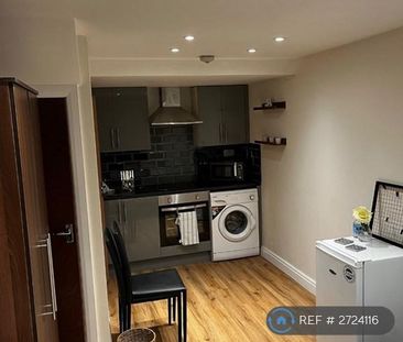 Studio to rent - Photo 3