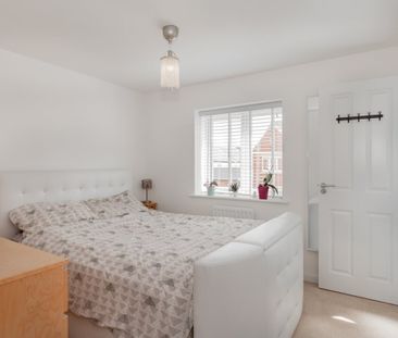 Broad Way, Upper Heyford - Photo 3