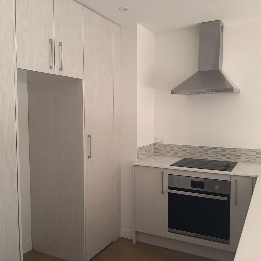 Lovely Townhouse in Point England - Photo 1