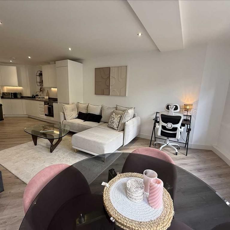 1 bedroom apartment to rent - Photo 1