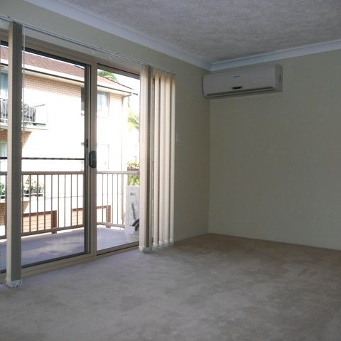 Modern 1 bedroom - Unfurnished - Photo 1
