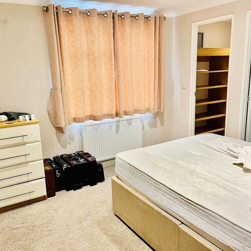 South Coast Road, Peacehaven - Photo 1