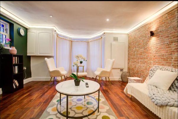 1 Bed Flat, Josephine Avenue, SW2 - Photo 1