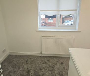 Sugar Lane, Knowsley, Prescot - Photo 4