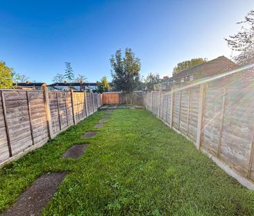 2 bedroom terraced house to rent - Photo 4