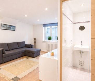 Prachtig ingerichte studio, heel gezellig en van alle gemakk - Photo 1