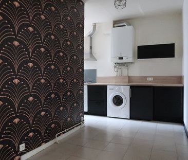 Location Appartement 3 pièces 71m² ST ETIENNE 42000 - Photo 6