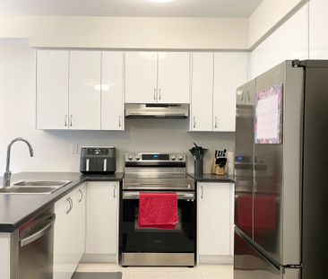 For Lease - 5 Poole Street, Brantford, Ontario - Photo 2