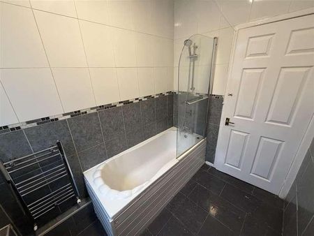 Mount Grove, Birkenhead, CH41 - Photo 4