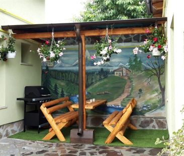 Proprietate cu 3 corpuri, curte individula, potential regim hotelie... - Fotografie 5