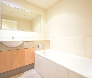 Contemporary Accommodation In The Heart Of North Sydney - Photo 6