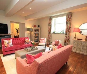 4 bedroom semi-detached house to rent - Photo 2