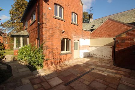 3 bedroom detached house to rent - Photo 4