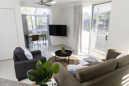 151/10-16 Alexandra Avenue, Mermaid Beach, QLD 4218 - Photo 2
