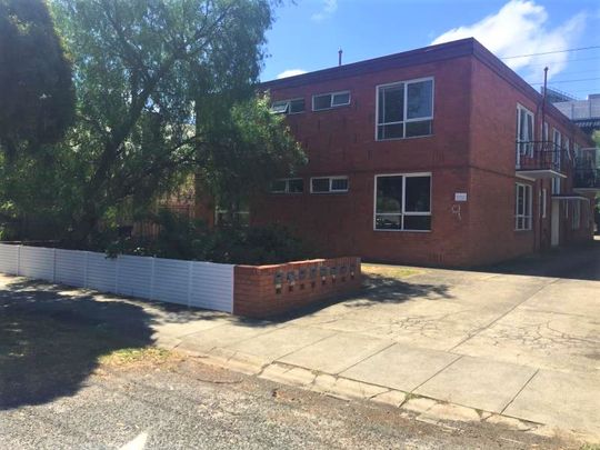 5 / 9 Rosstown Road, CARNEGIE - Photo 1