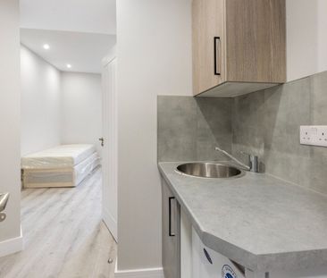 Studio Flat, Grafton Road, NW5 - Photo 1