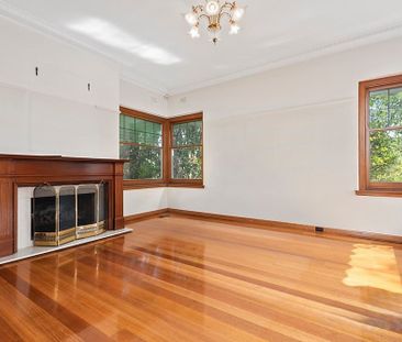 Stunning 4-bedroom, 3-bathroom Family home in Balwyn High School Zo... - Photo 4