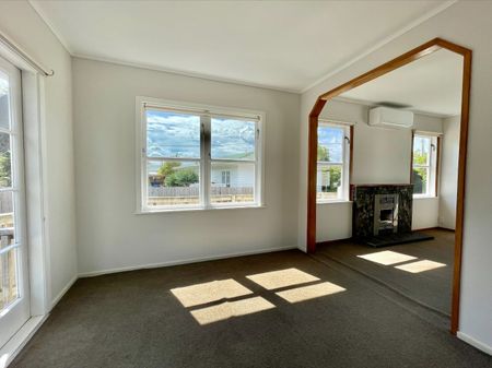 Spacious Home, Wonderful Location - Photo 2