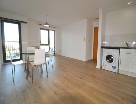 2 Bedroom Apartment To Let - Photo 2