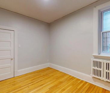 384 MacLaren St. — 2 Bedroom - Photo 5