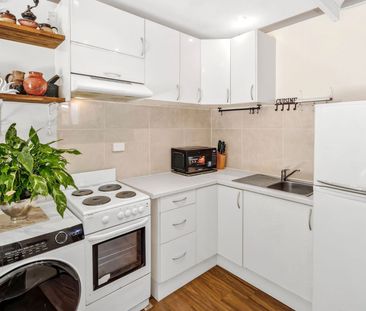 Private studio including water, electricity and wi-fi - Photo 2