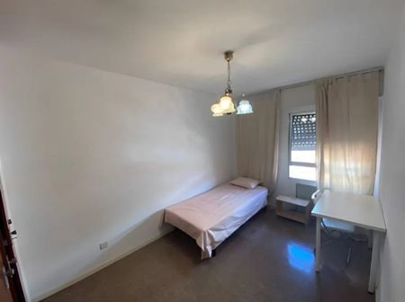 Calle del Cristo de la Victoria, Madrid, Community of Madrid 28026 - Photo 5