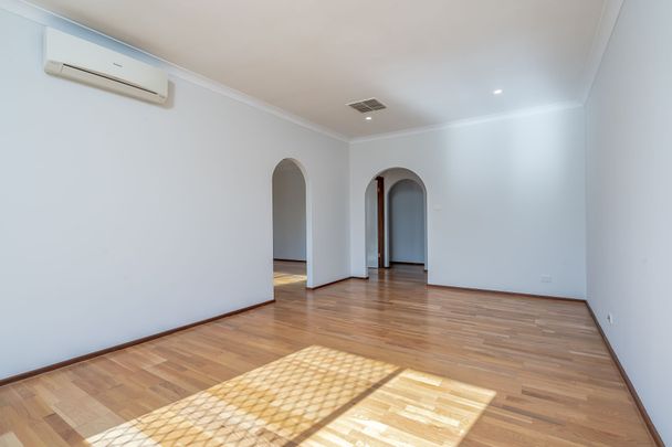 2/39 Allnutt Street, - Photo 1