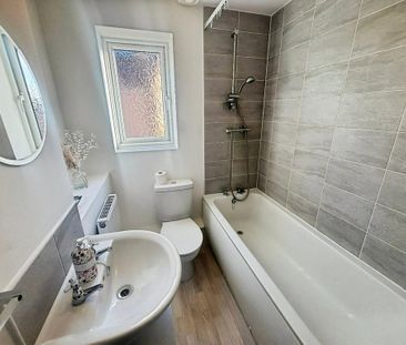 2 bedroom semi-detached house to rent - Photo 5