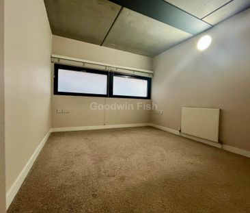 Woodfield Road, Altrincham - Photo 4