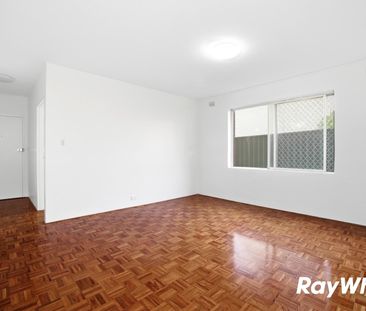 Classic 1 Bedroom Unit! - Photo 5