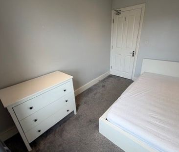 Room in a Shared House, Hartfield Road, SW19 - Photo 5