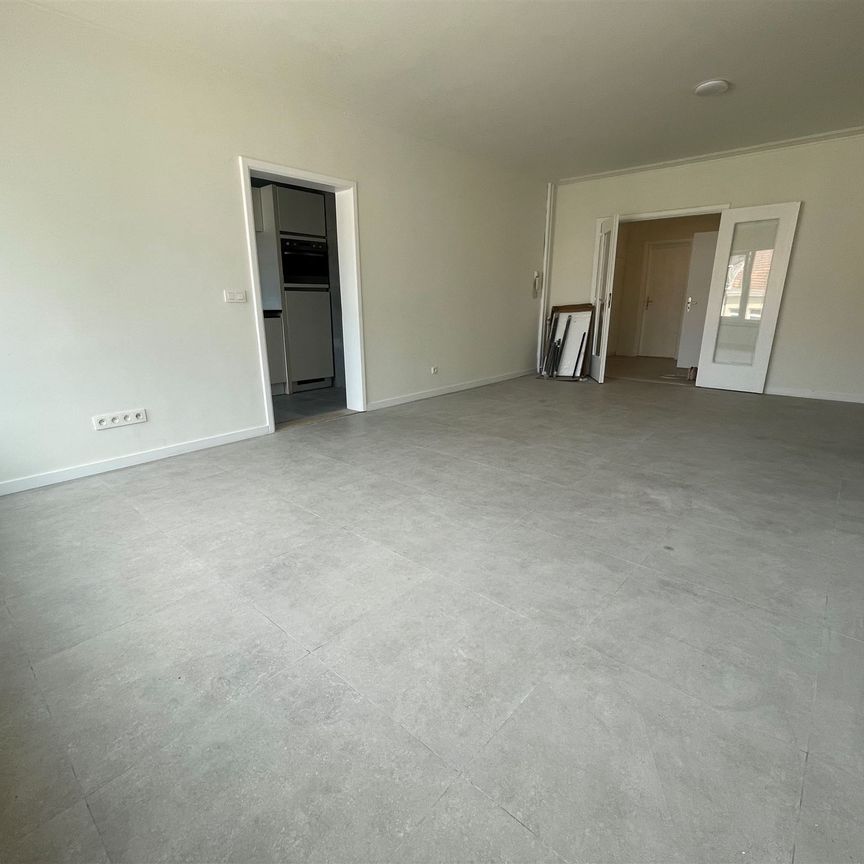 Vernieuwd appartement met 2 slaapkamers! - Photo 1