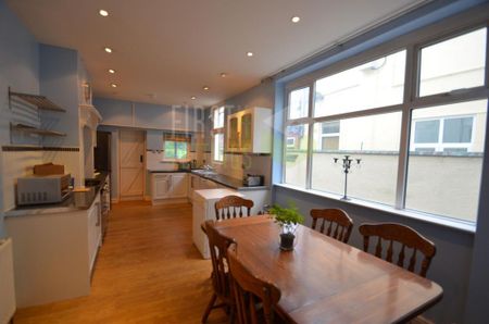 5 bedroom terraced house to rent - Photo 2