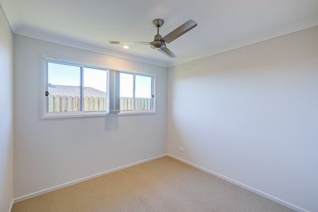 Family Friendly 4 Bedroom Home In Great Location - Photo 2