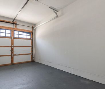 For Lease - 200 Veterns Drive Unit# 18, Brampton, Ontario - Photo 5