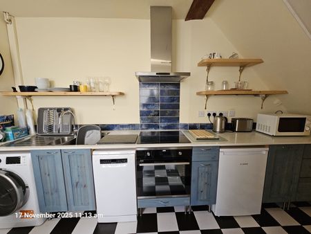 Room in a Shared House, Clermont Terrace, BN1 - Photo 5