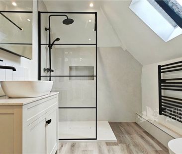 High Street, Guildford, Surrey, GU1 3JD - Photo 3