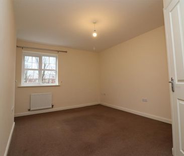 2 bedroom Flat To Let - Photo 4