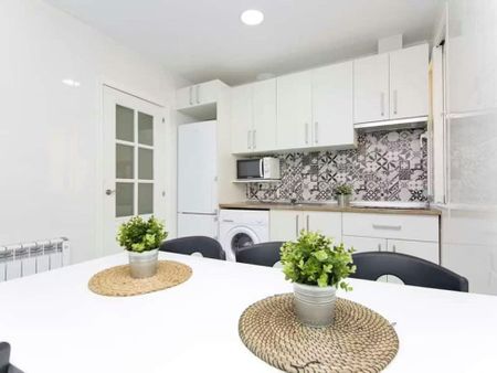 Ronda de Toledo, Madrid, Community of Madrid 28005 - Photo 2